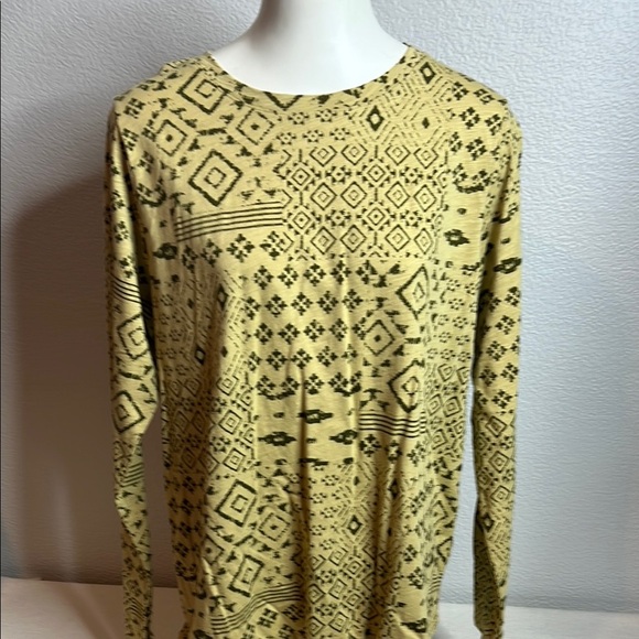“The Everyday Tee” XL – Aztec Print, Olive & Tan - Picture 1 of 5